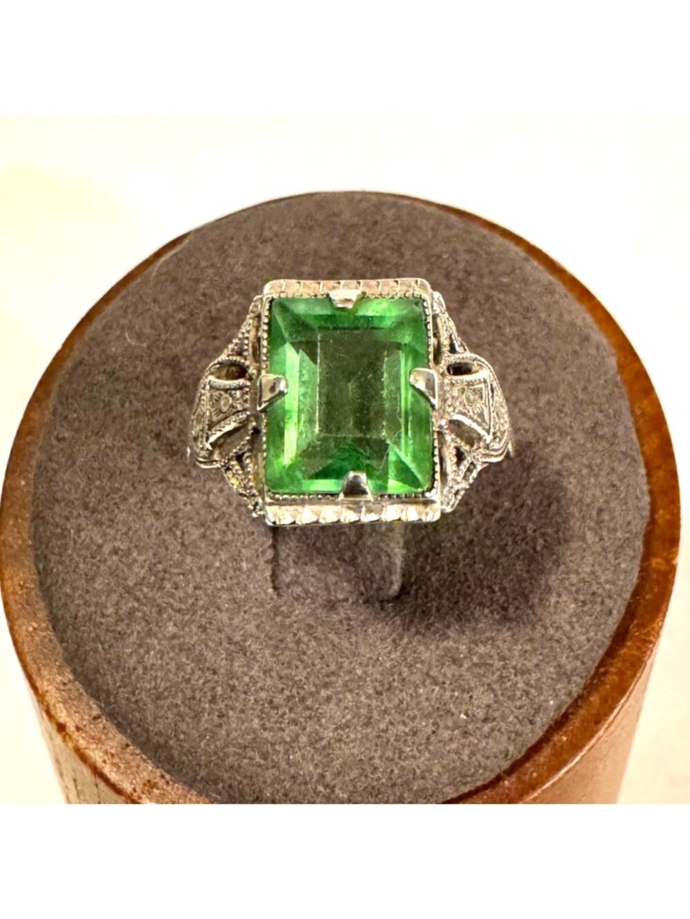 Sterling Silver 925 Green Crystal Pierced Filigree Art Deco Ring Size 5.75
